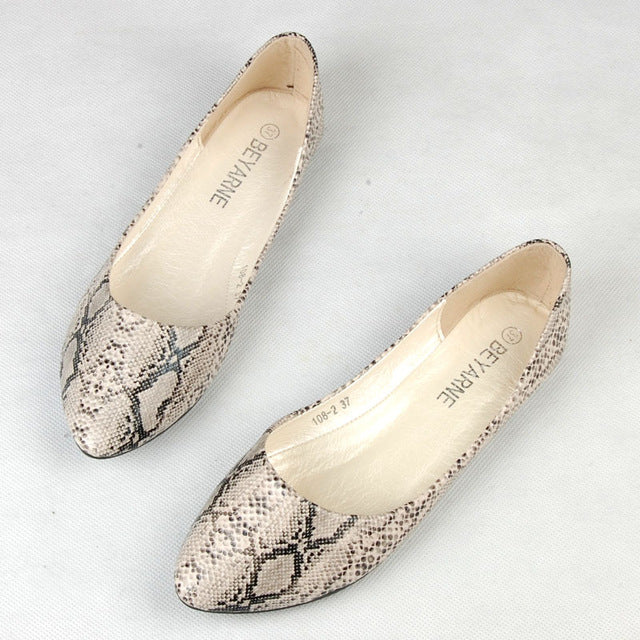 Women Flat Heel Shoes